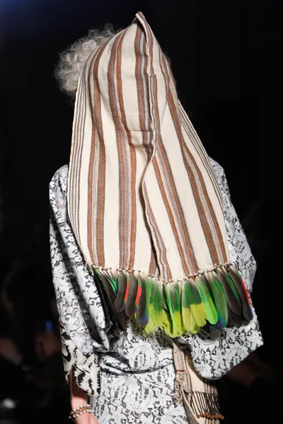 Look 42